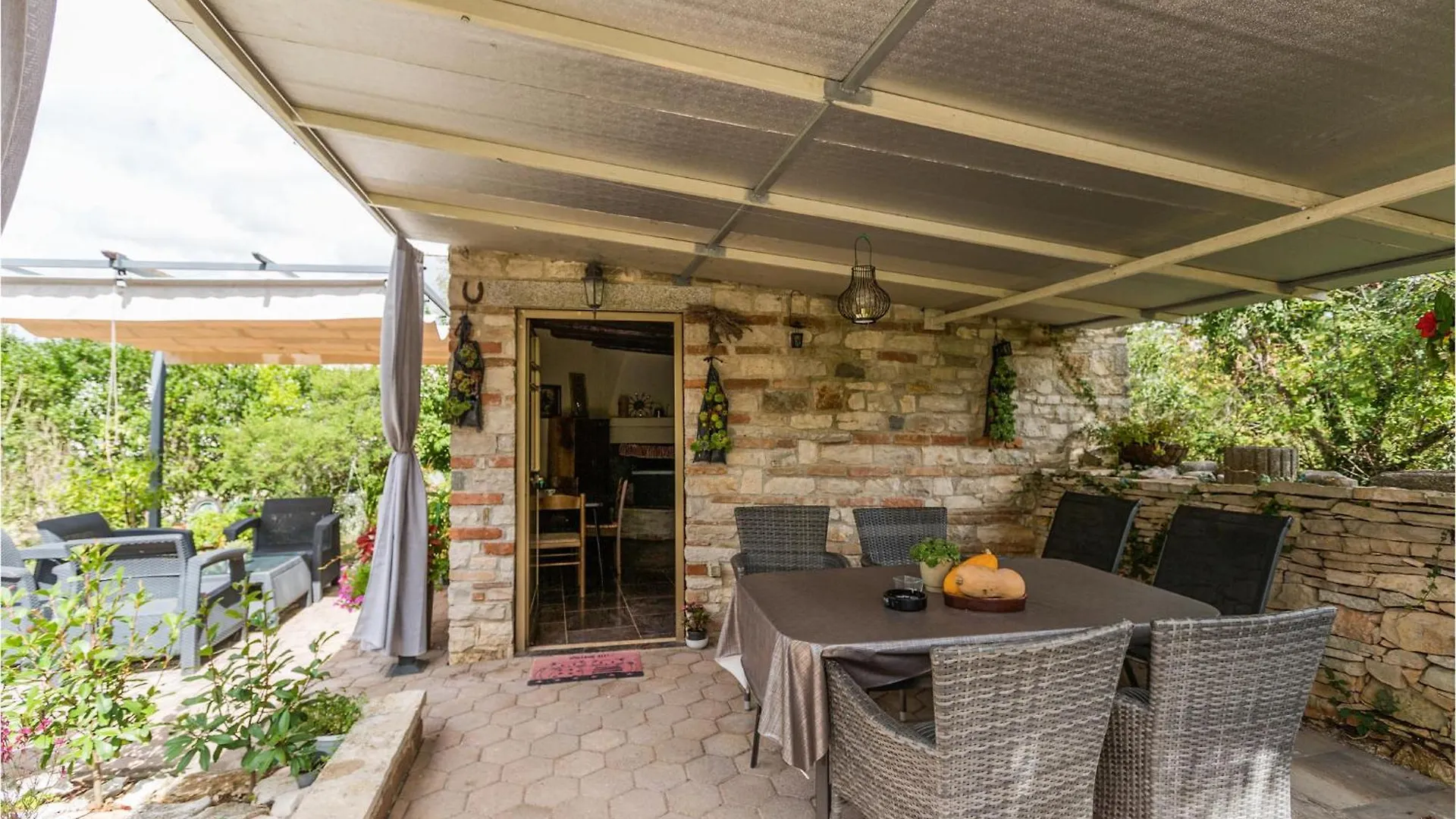 Stunning Home In Vodnjan With Kitchen Orbanici Holiday home