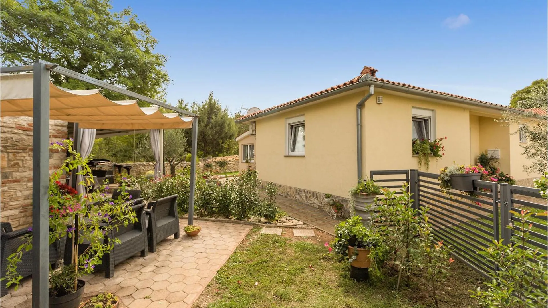 Stunning Home In Vodnjan With Kitchen Orbanici